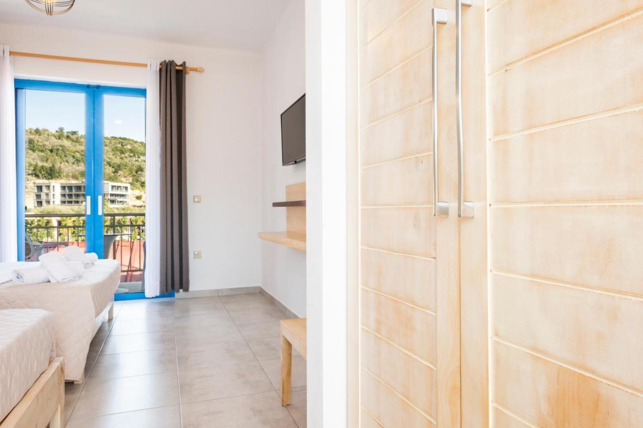 Blue Horizon Hotel Himare Exterior photo